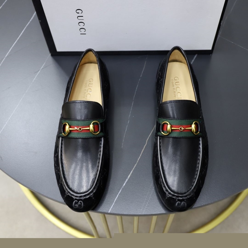 G*u*i leather shoes